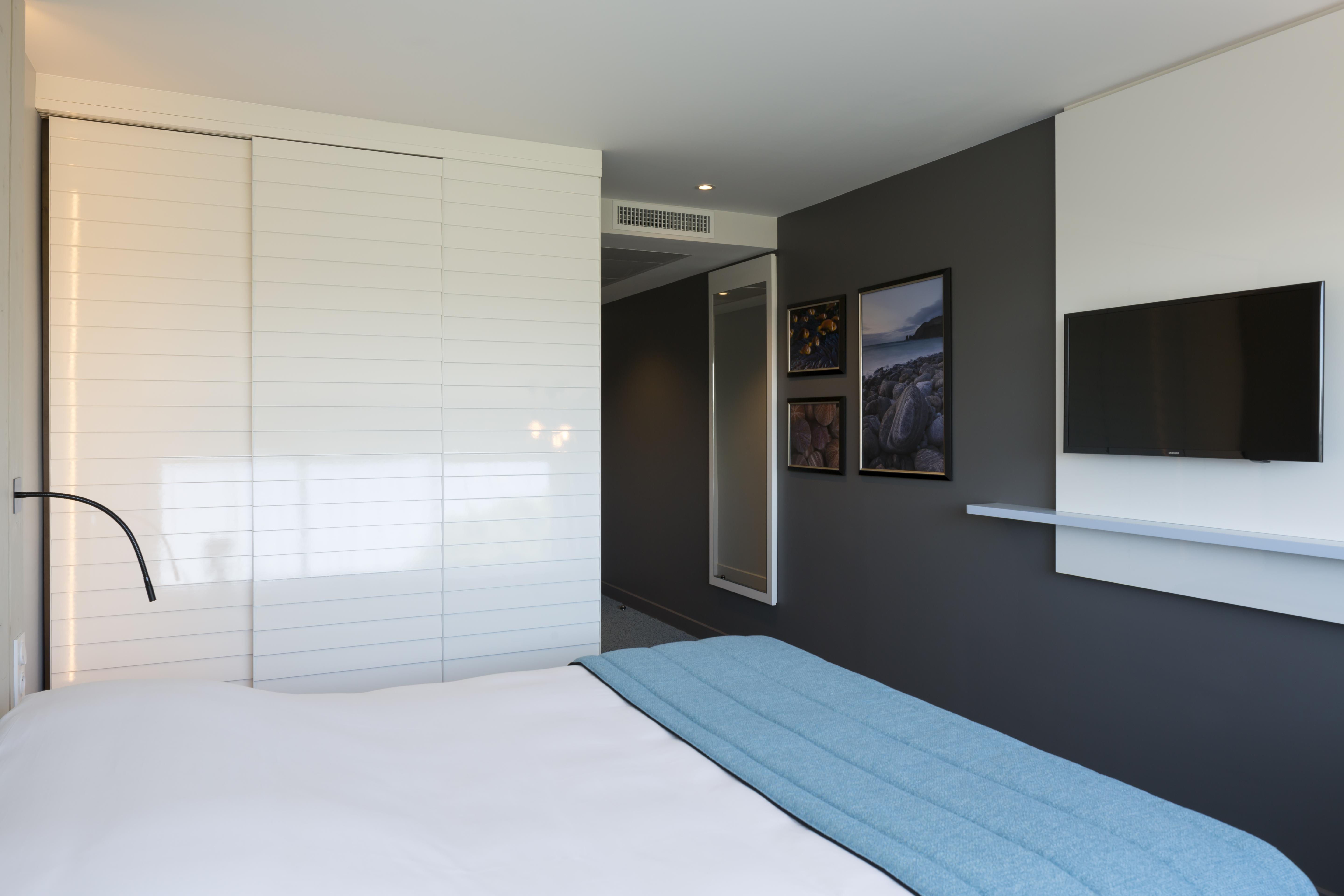 Logis Hotel Les Pins - Operalia Balaruc-les-Bains Zewnętrze zdjęcie