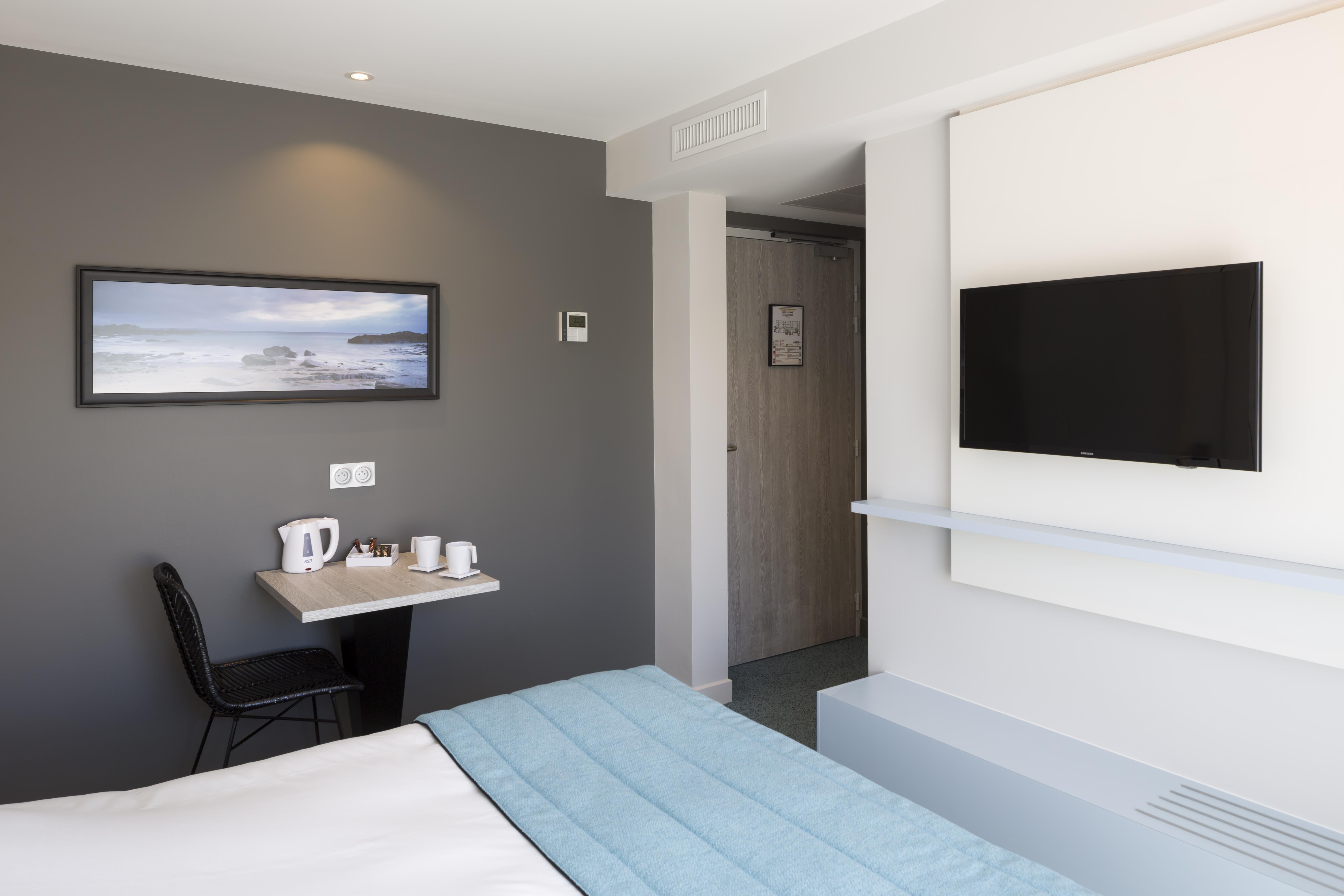 Logis Hotel Les Pins - Operalia Balaruc-les-Bains Zewnętrze zdjęcie