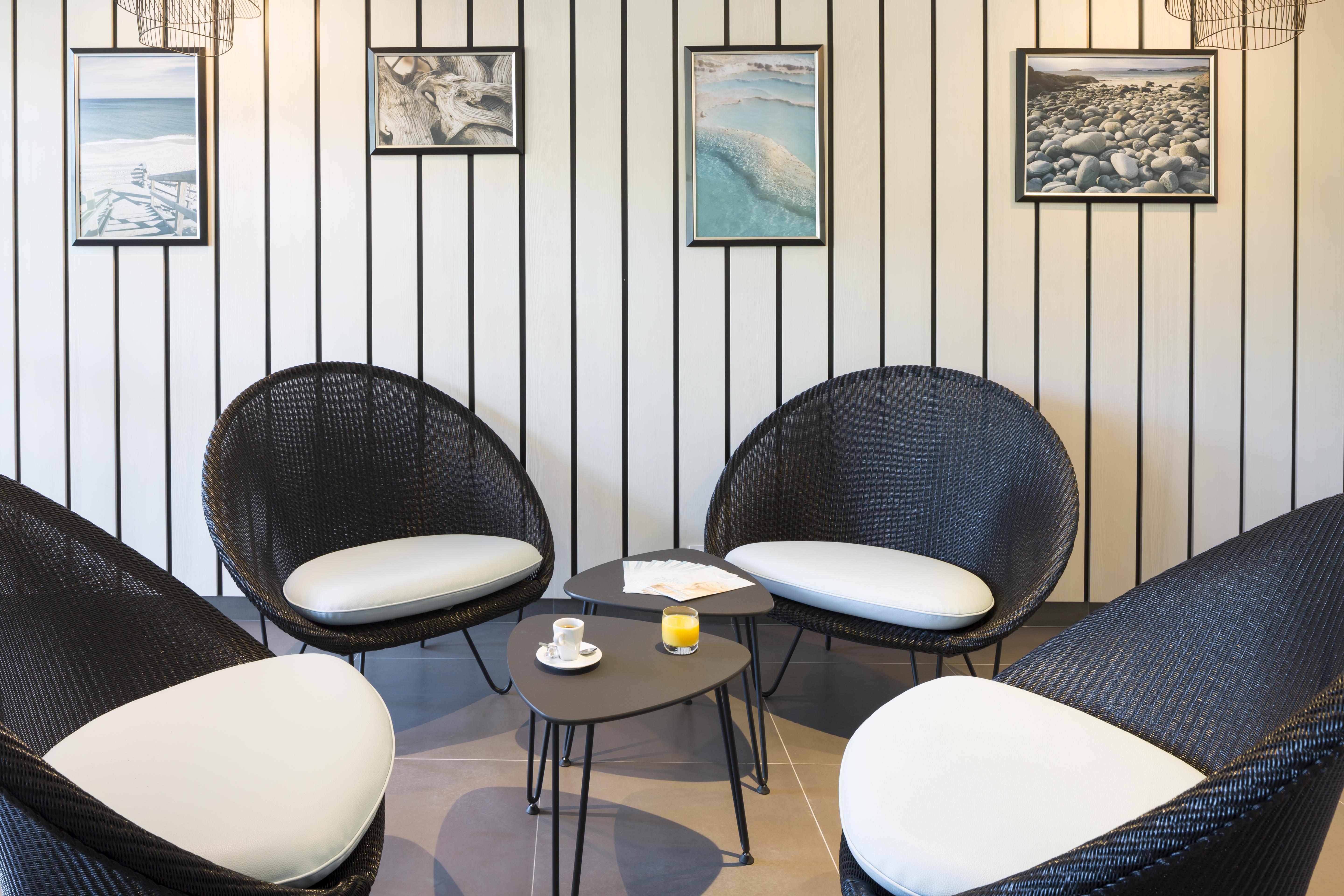 Logis Hotel Les Pins - Operalia Balaruc-les-Bains Zewnętrze zdjęcie