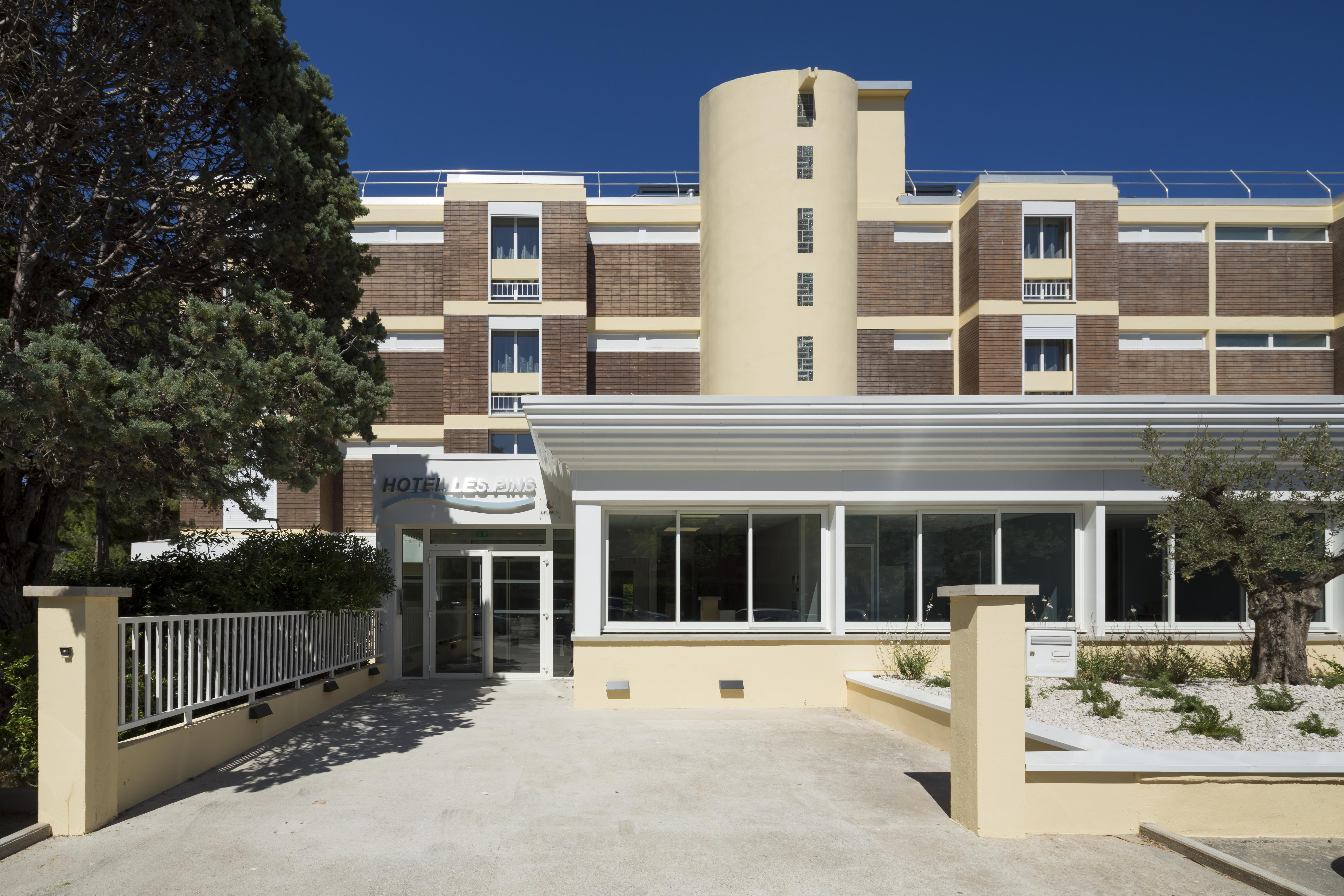 Logis Hotel Les Pins - Operalia Balaruc-les-Bains Zewnętrze zdjęcie