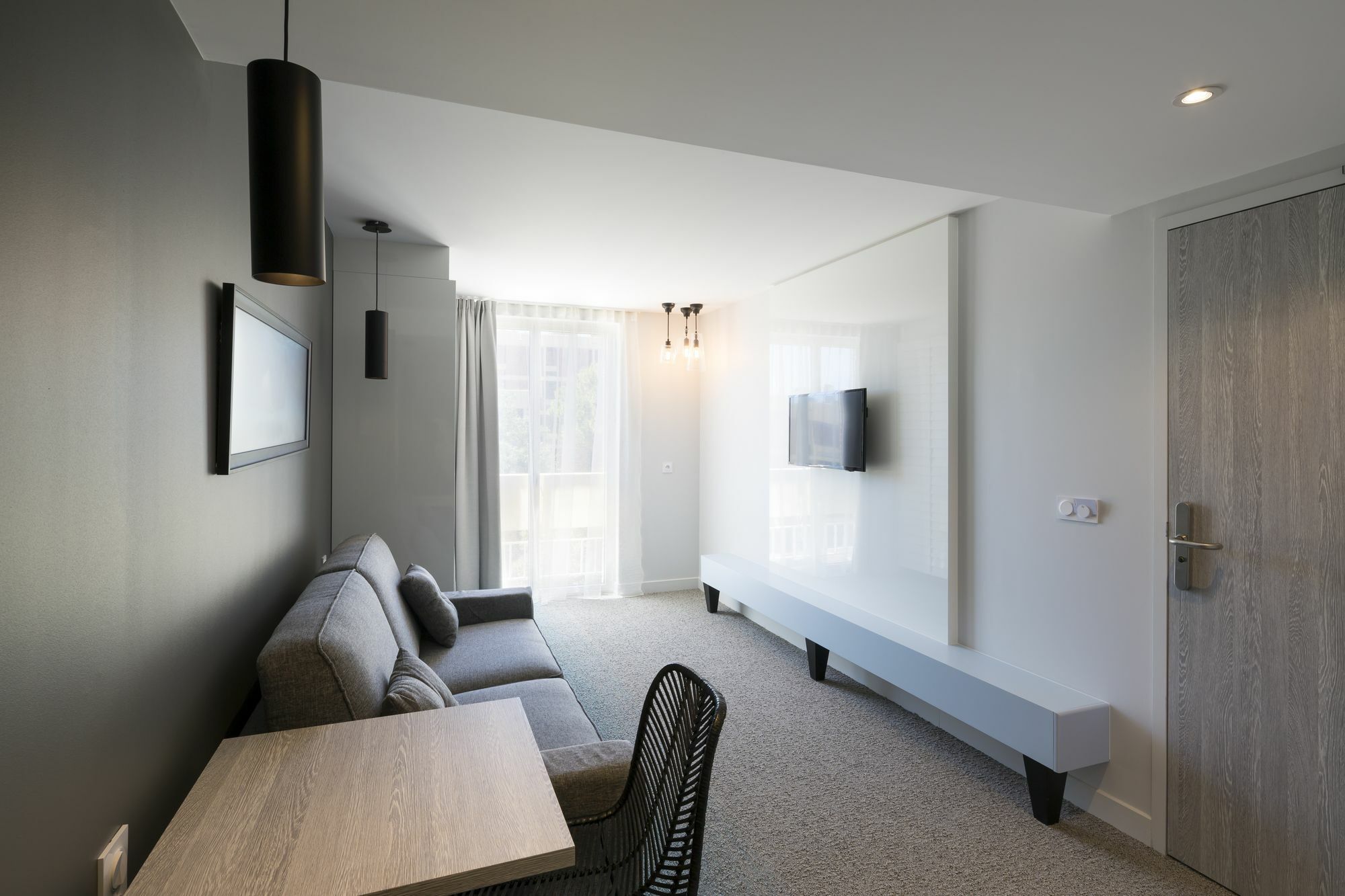 Logis Hotel Les Pins - Operalia Balaruc-les-Bains Zewnętrze zdjęcie