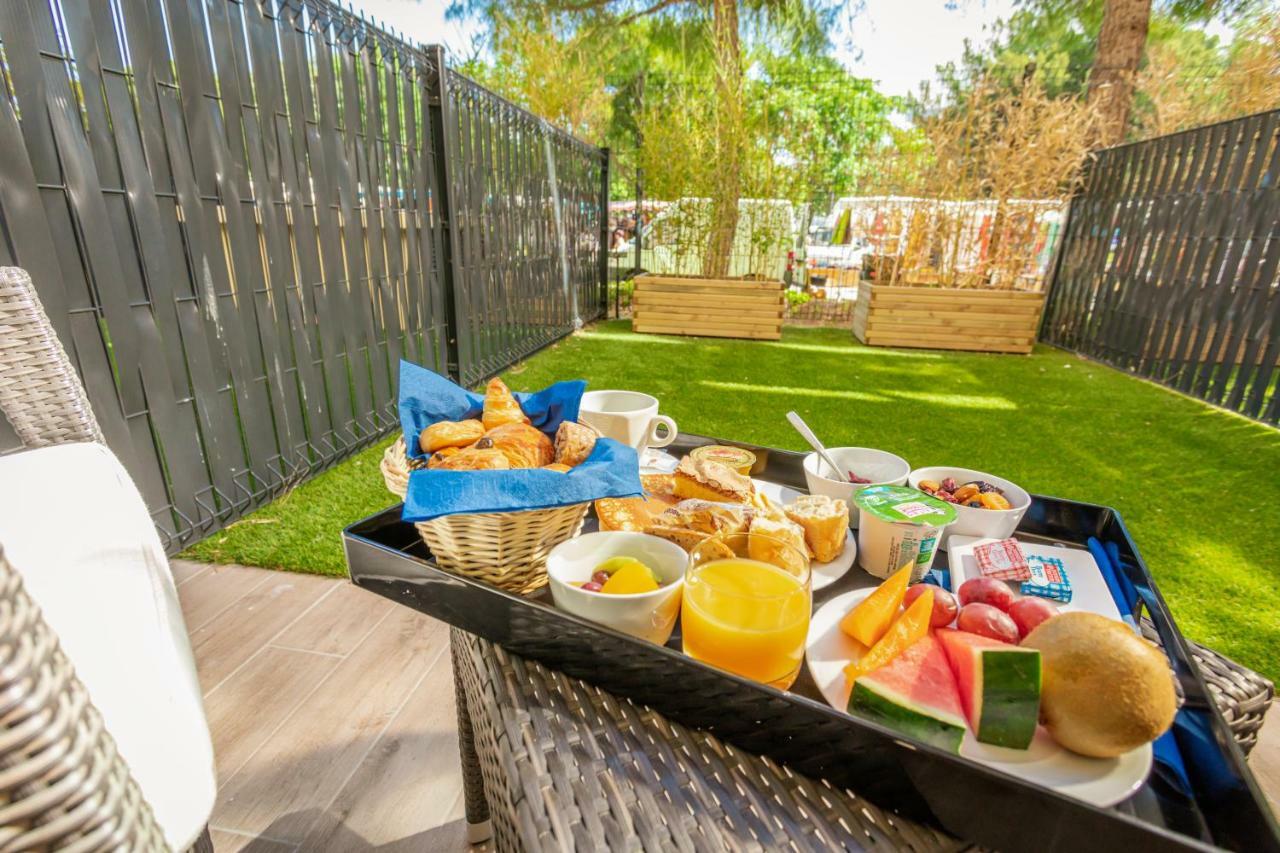 Logis Hotel Les Pins - Operalia Balaruc-les-Bains Zewnętrze zdjęcie